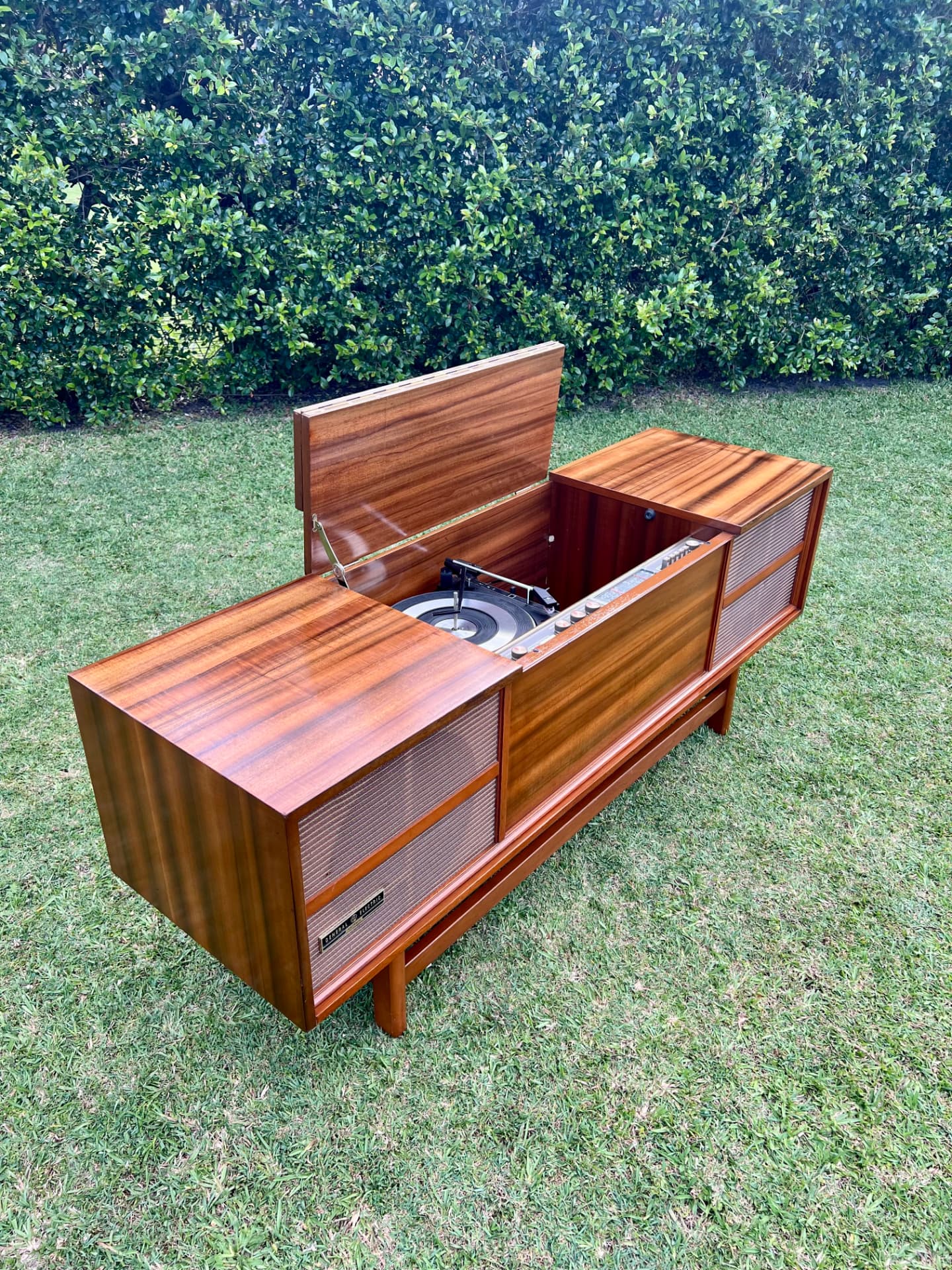 1965 1965 GE Greville Lowboy vintage radiogram restored by Retraphonics